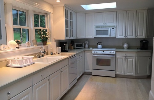 Minturn House | Beautiful Oceanfront Cottage