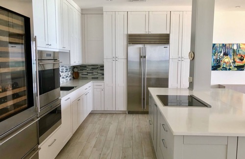 Seven Mile Beach Apartment | Beautiful Oceanfront Condo on Seven Mile Beach