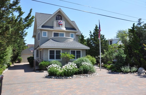 Barnegat Light House | Beautiful Oceanside Single Family Beach House Available Labor Day!