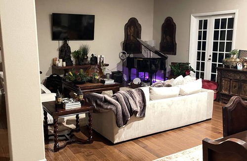 Calabasas House | Beautiful One bedroom suite in Stylish prime area in Calabasas