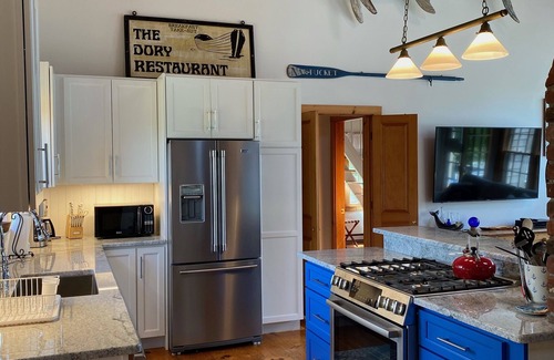 Madaket House | Beautiful open concept family beach house! Walk to beach, Millie's and market.