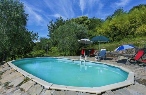 Vecchiano House | Beautiful private villa for 8 guests with private pool, TV, patio, pets allowed and parking