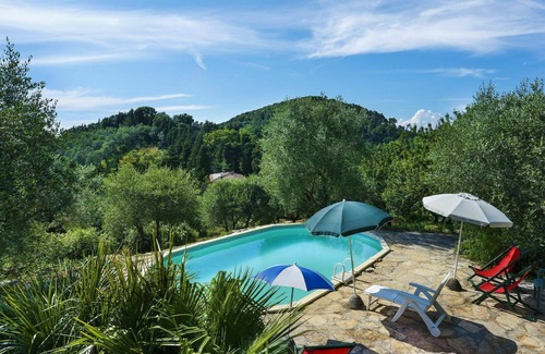 Vecchiano House | Beautiful private villa for 8 guests with private pool, TV, patio, pets allowed and parking
