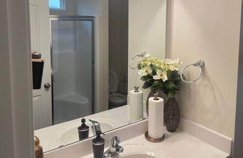 Burlington House | Beautiful Peaceful Home Close to Elon University