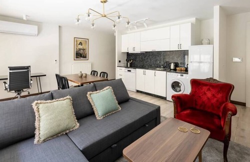 Nisantasi Apartment | Beautiful Perfect Location Patio 1BD Home #167
