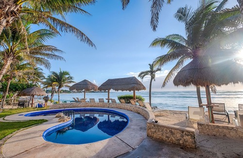 Akumal Condo | Beautiful pool side ground floor unit with direct beach access , WiFi and AC.