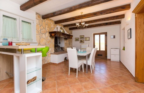 Presika Villa | Beautiful pool Villa, 2.5 km from the sea, 920 m2 private surroundings,