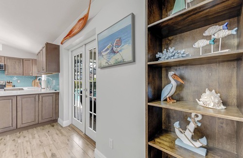 Port Orange House | Beautiful Port Orange Pool Home, in quiet neighborhood.