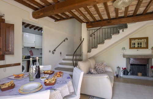 Pieve a Nievole Villa | Beautiful private villa with hot tub, A/C, WIFI, private pool, TV, patio and pets allowed