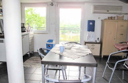 Neznasov House | Beautiful private villa for 5 guests with WIFI, A/C, TV, terrace, pets allowed and panoramic view