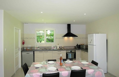 Civrac-en-Medoc House | Beautiful private villa for 4 people with WIFI, TV, terrace and parking