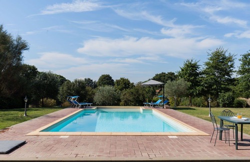 Manziana Villa | Beautiful private villa with A/C, WIFI, private pool, TV, patio, pets allowed and parking
