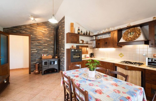 Strada in Chianti Villa | Beautiful private villa with private pool, hot tub, WIFI, TV, pets allowed and panoramic view