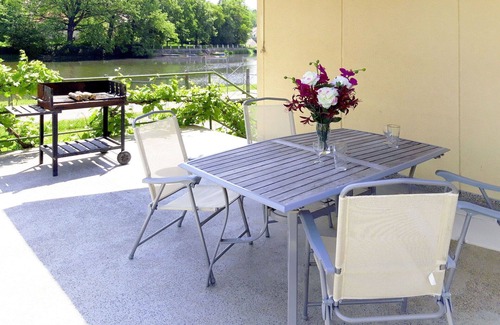 Tyn nad Vltavou House | Beautiful private villa for 8 guests with WIFI, TV, terrace and pets allowed