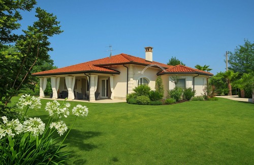 Forte dei Marmi Villa | Beautiful private villa for 18 guests with hot tub, private pool, WIFI, A/C, TV and patio