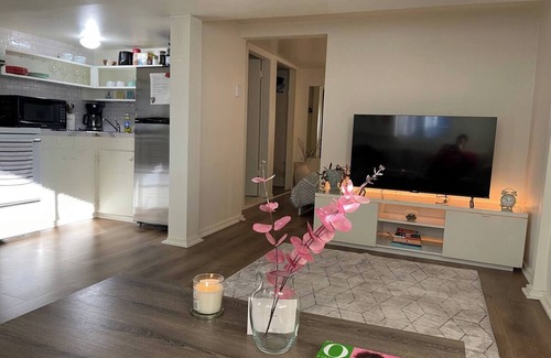 West Vancouver House | Beautiful Private Suite West Vancouver Ambleside