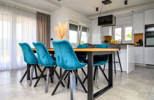 Donji Prolozac House | Beautiful private villa for 8 guests with private pool, A/C, WIFI, TV, terrace and panoramic view