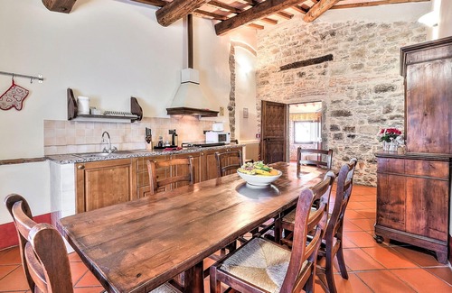 Loro Ciuffenna House | Beautiful private villa for 14 guests with WIFI, private pool, balcony and pets allowed