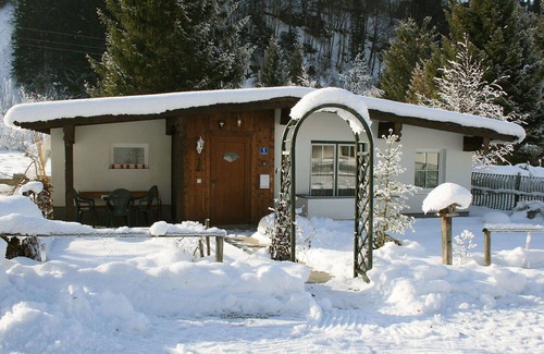 Bad Gastein House | Beautiful private villa for 4 guests with WIFI, TV, terrace and pets allowed