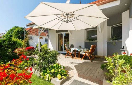 Balatonlelle House | Beautiful private villa for 5 people with WIFI, TV, terrace and parking