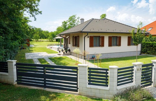 Balatonszemes Villa | Beautiful private villa for 6 guests with private pool, WIFI, TV, terrace and parking