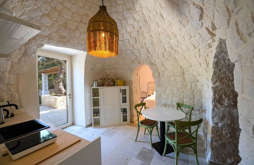 Alberobello Villa | Beautiful private villa with private pool, A/C, WIFI, TV and pets allowed, close to Alberobello
