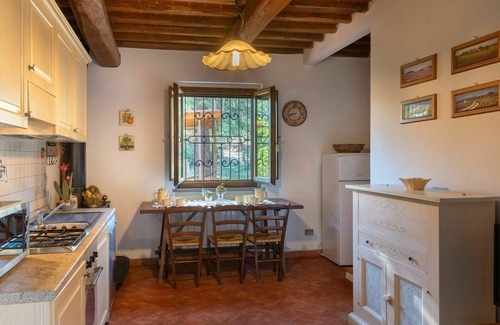 Montevarchi Villa | Beautiful private villa with private pool, WIFI, TV, balcony, pets allowed, panoramic view, parking