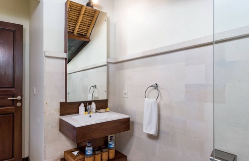 Candi Dasa Villa | Beautiful Private Pool Villa by the Beach in Candidasa