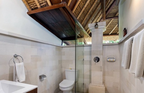 Candi Dasa Villa | Beautiful Private Pool Villa by the Beach in Candidasa