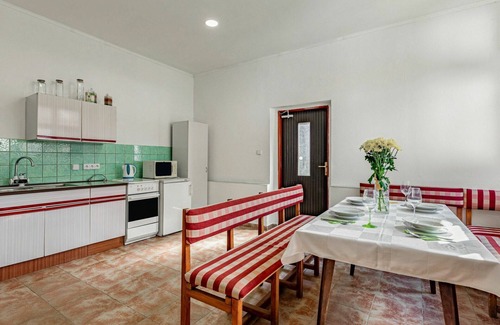 Nebahovy House | Beautiful private villa for 9 people with WIFI, private pool, TV, patio and pets allowed