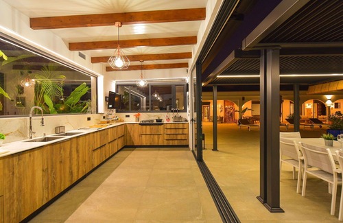 Campo Internacional Maspalomas Villa | Beautiful private villa for 10 people with WIFI, A/C, private pool, TV and patio