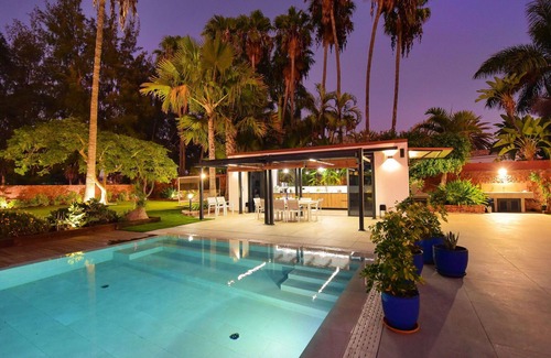 Campo Internacional Maspalomas Villa | Beautiful private villa for 10 people with WIFI, A/C, private pool, TV and patio