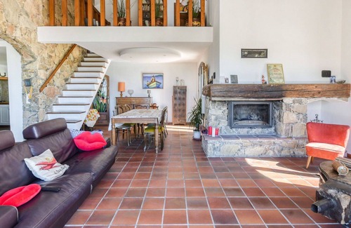 Sollies-Ville Villa | Beautiful private villa for 6 people with private pool, TV and terrace