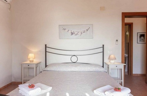 Lustignano Villa | Beautiful private villa for 4 guests with private pool, WIFI, A/C, TV, patio and panoramic view