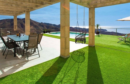 Almunecar Villa | Beautiful private villa for 6 people with A/C, WIFI, private pool, TV, terrace and parking