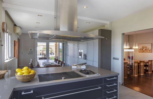 Peniscola Villa | Beautiful private villa for 12 guests with WIFI, A/C, private pool, TV, patio and pets allowed