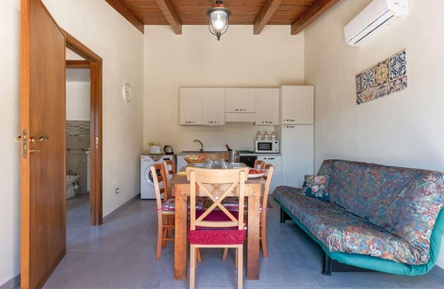 Partinico House | Beautiful private villa for 6 people with A/C, private pool, WIFI, TV, patio and parking
