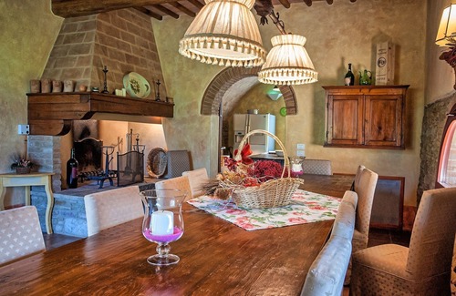Barberino Val d'Elsa Villa | Beautiful private villa with hot tub, private pool, A/C, WIFI, TV, patio, close to San Gimignano