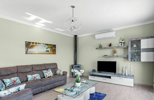 Estoi House | Beautiful private villa for 6 guests with WIFI, A/C, private pool, TV, terrace and parking