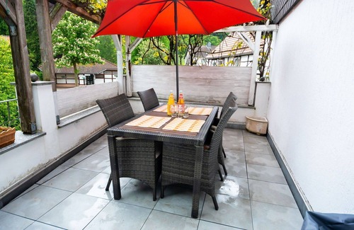 Marsberg House | Beautiful private villa for 4 guests with WIFI, TV, terrace and pets allowed