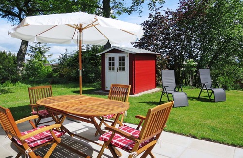 Wilhelmsdorf House | Beautiful private villa for 4 people with WIFI, TV, terrace and pets allowed