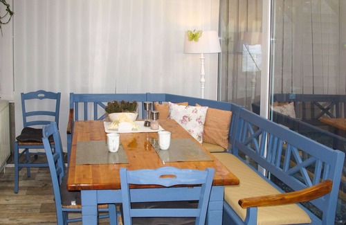 Wandlitz House | Beautiful private villa for 2 guests with TV, patio and parking