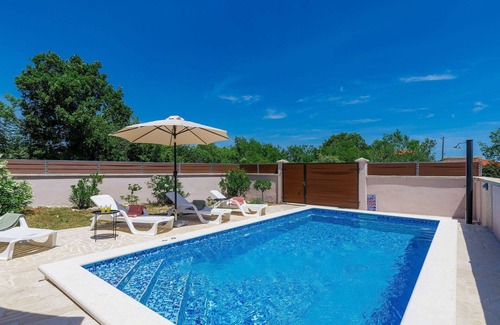 Pavicini House | Beautiful private villa for 6 guests with A/C, private pool, WIFI, TV and terrace