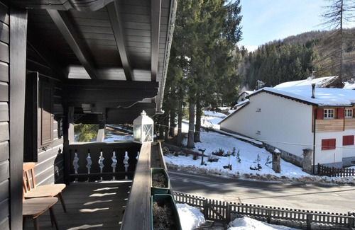 Madesimo House | Beautiful private villa for 9 people with WIFI, hot tub, TV, balcony and pets allowed