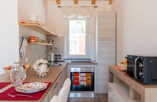 Vetralla House | Beautiful private villa for 3 people with A/C, WIFI, pool, TV, pets allowed and panoramic view