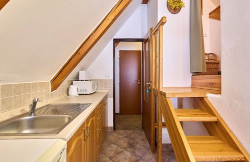 Svoboda nad Upou Villa | Beautiful private villa for 15 people with WIFI, TV, patio, pets allowed and parking
