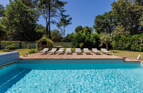 Magescq Villa | Beautiful private villa for 8 people with private pool, WIFI, A/C, TV and terrace