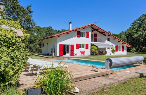 Magescq Villa | Beautiful private villa for 8 people with private pool, WIFI, A/C, TV and terrace