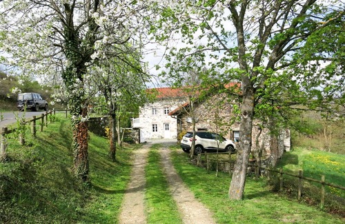 Chamalieres-sur-Loire House | Beautiful private villa for 6 guests with WIFI, TV, terrace, pets allowed and parking