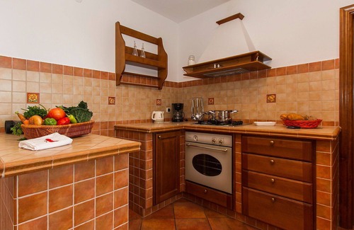 Diminici Villa | Beautiful private villa for 10 guests with pool, WIFI, A/C, TV, terrace and parking